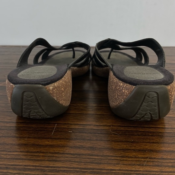 Merrell, women’s 8, Sundial Cross black leather & cork wedge sandal flip flops - Picture 4 of 8